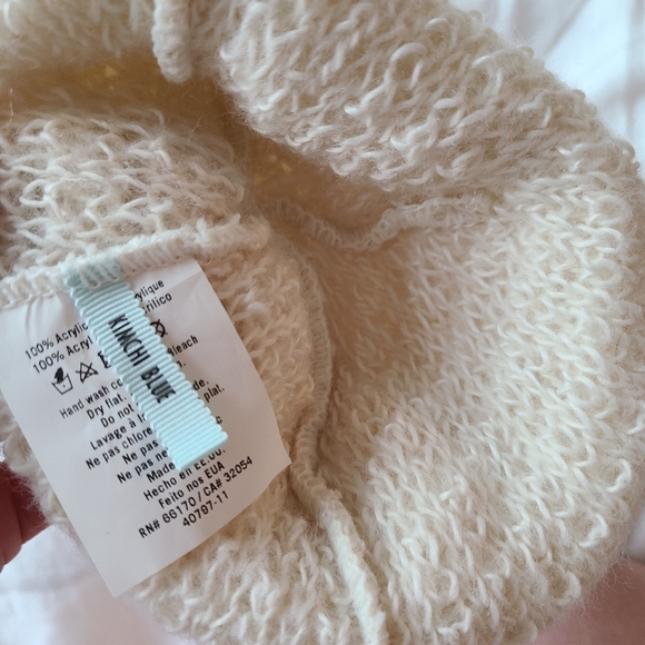 Urban Outfitters winter knit hat - Picture 3 of 3